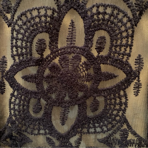 Vanity Geometric Tribal Lace Kimono Cardigan Short Sleeves - Picture 6 of 8